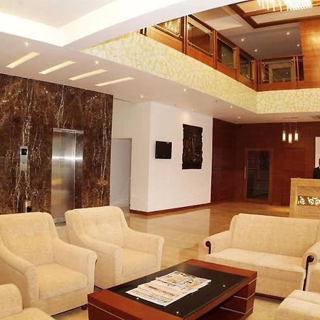 Parijatha Gateway Hotel Bangalore Ngoại thất bức ảnh