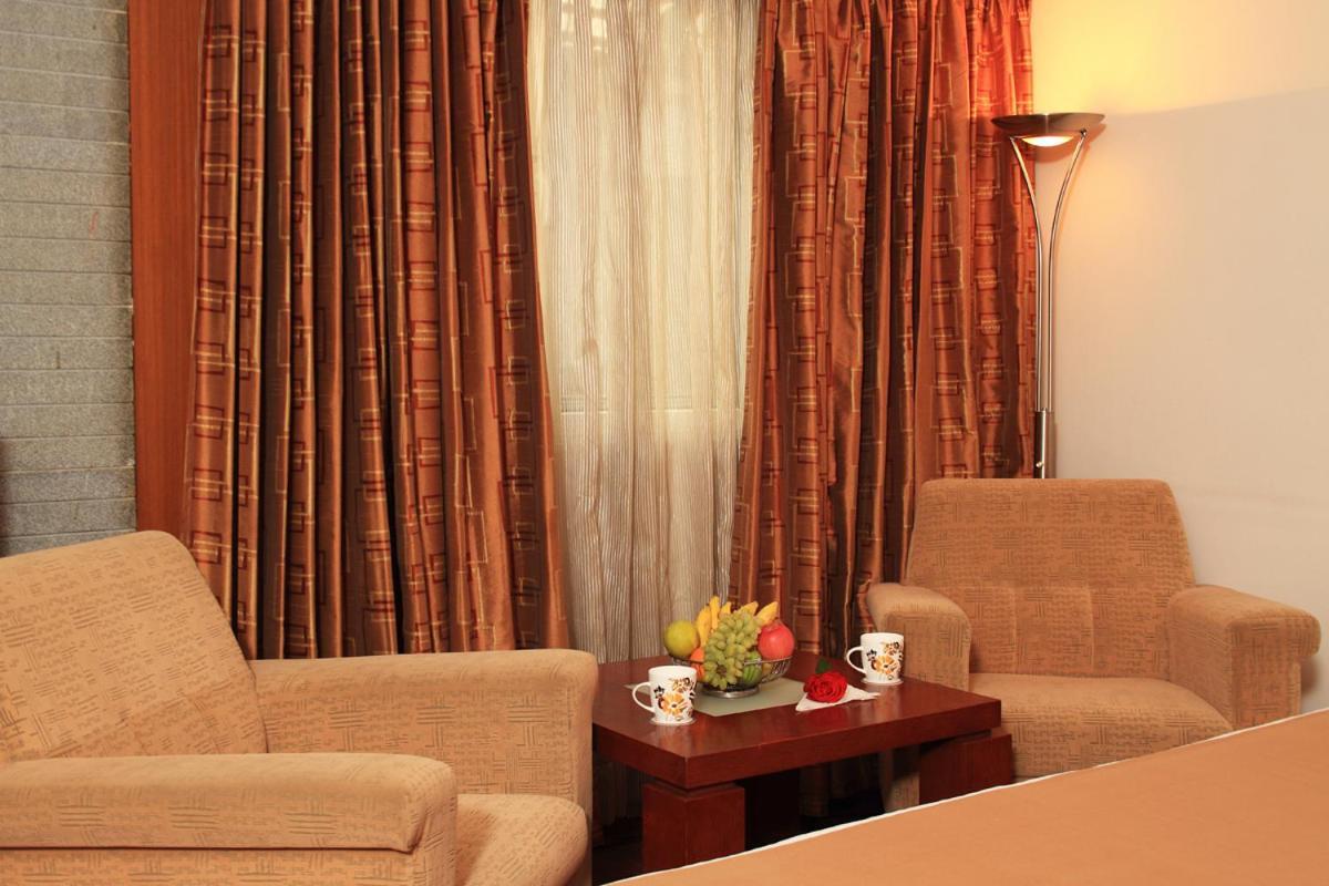 Parijatha Gateway Hotel Bangalore Ngoại thất bức ảnh