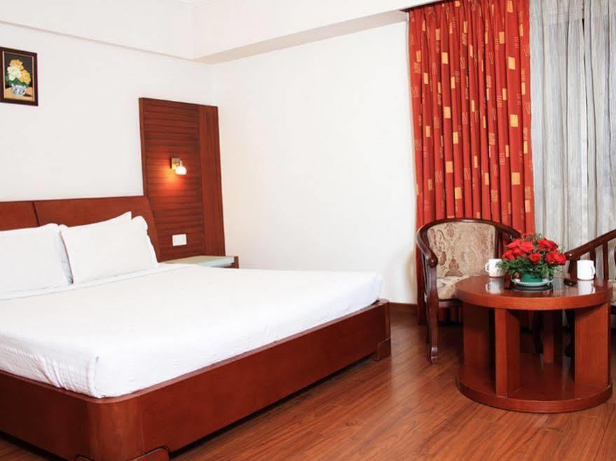 Parijatha Gateway Hotel Bangalore Ngoại thất bức ảnh